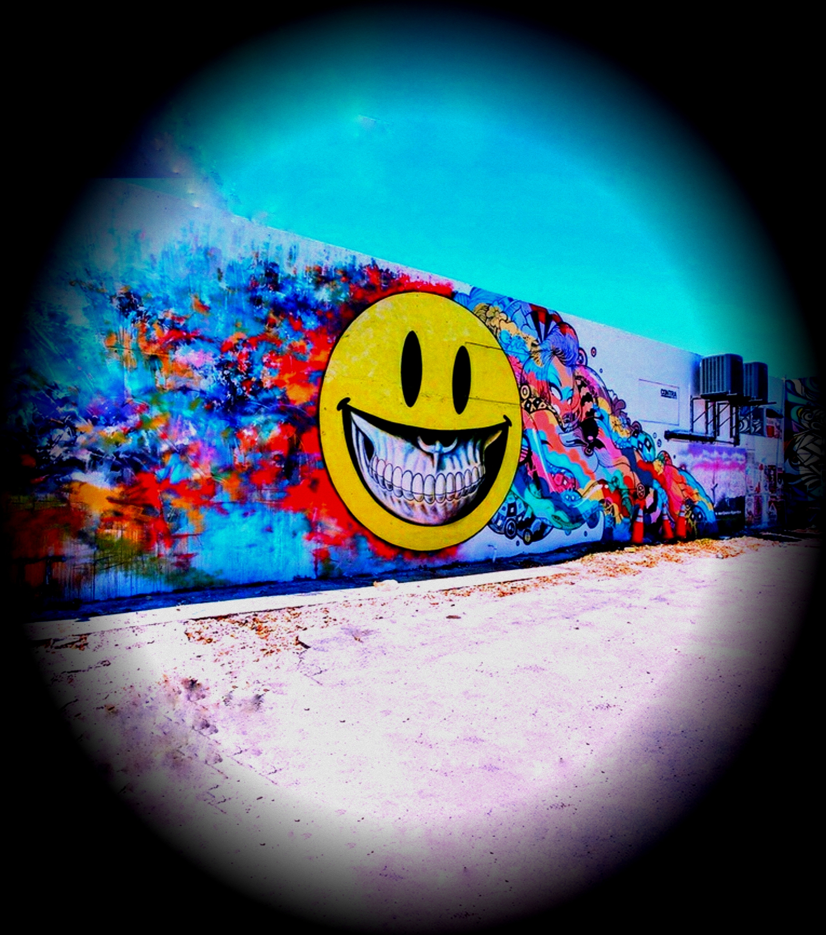 SmileyGraffiti