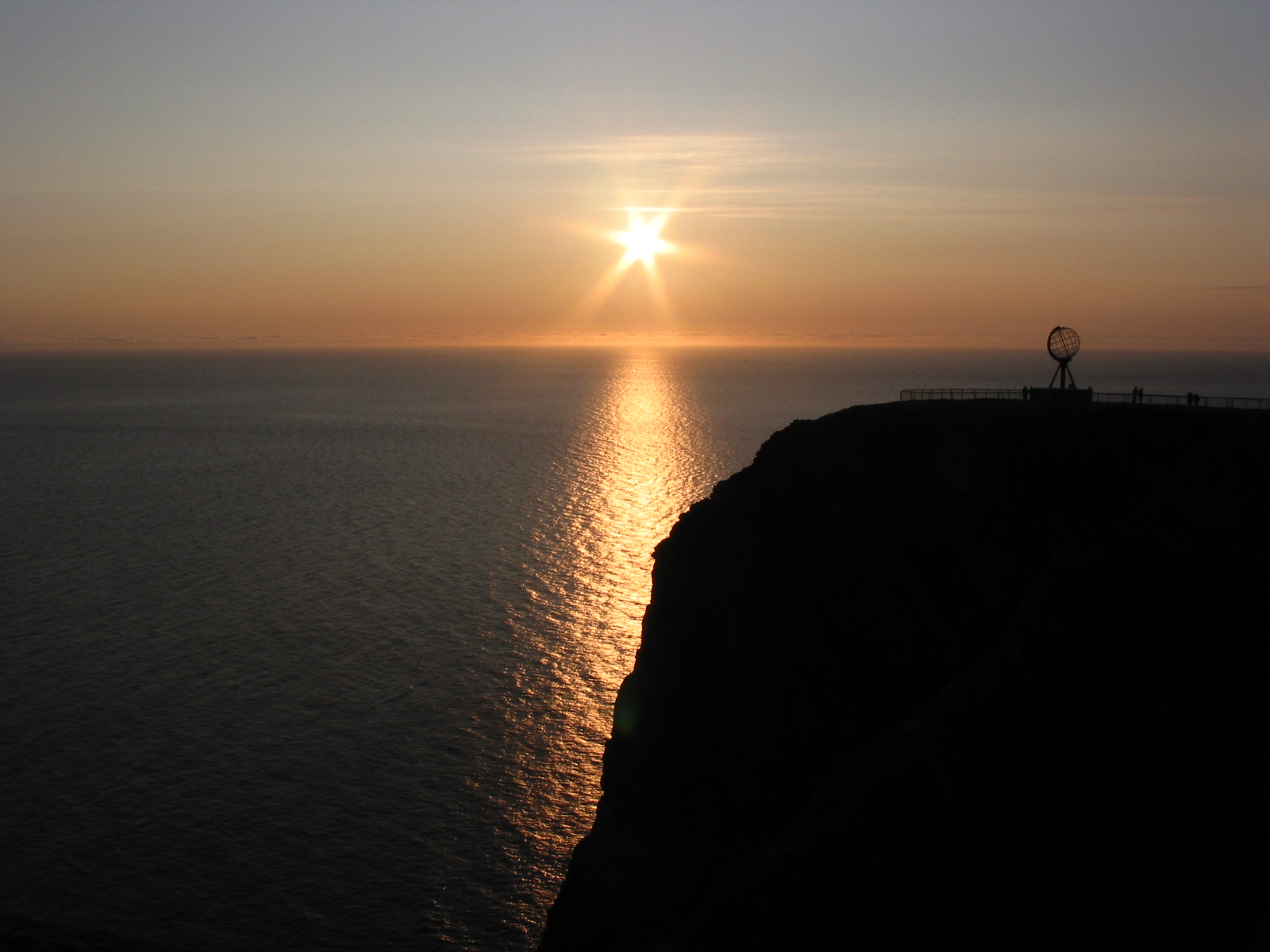 Midnight_sun